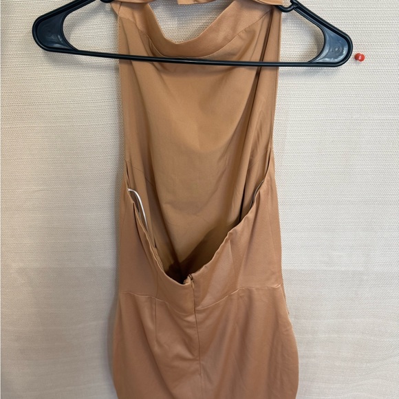 Elliatt Tan Backless Dress - Picture 2 of 2
